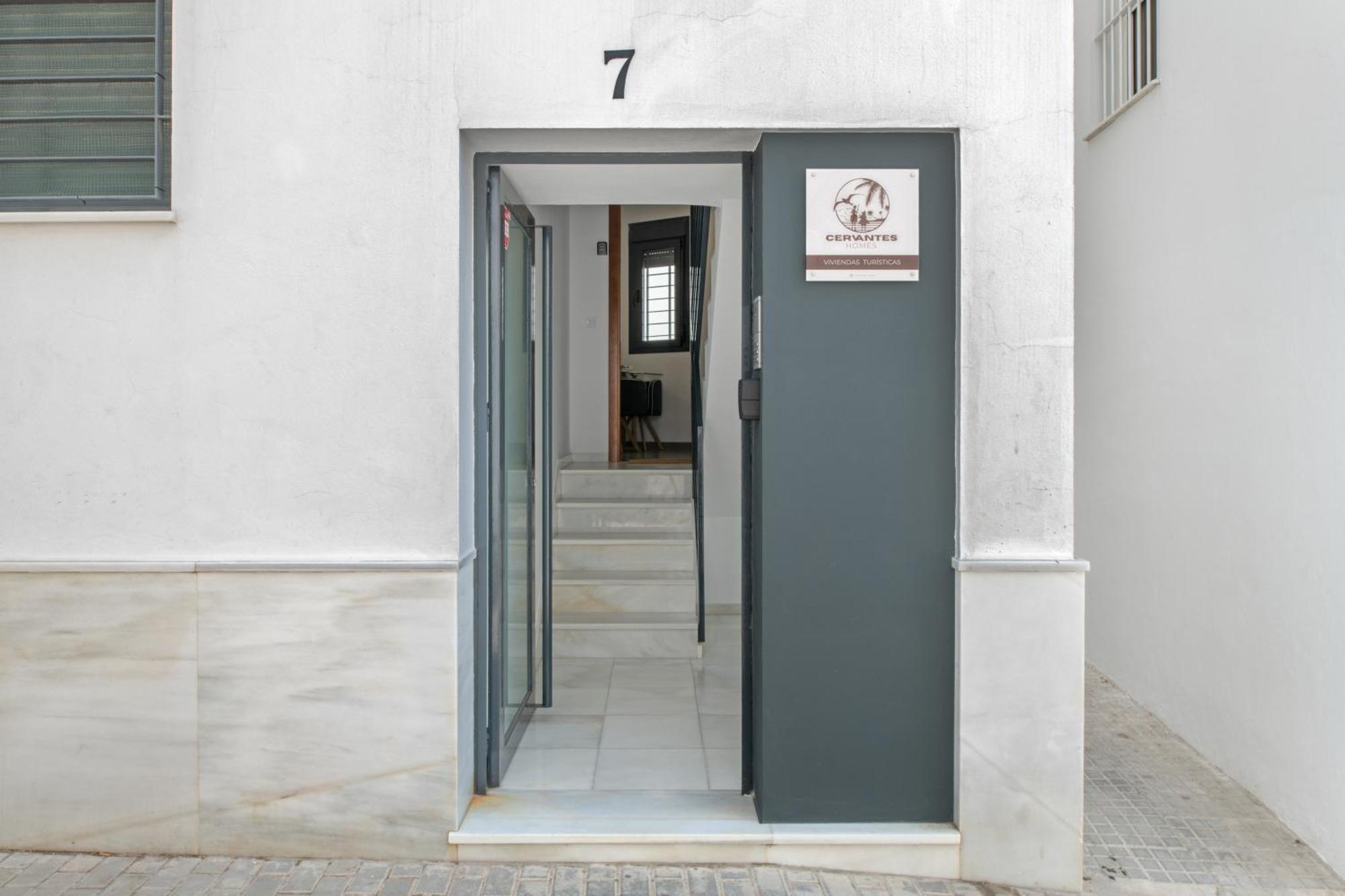 Cervantes Homes No3 โกนิล เด ลาฟรอนเตรา ภายนอก รูปภาพ