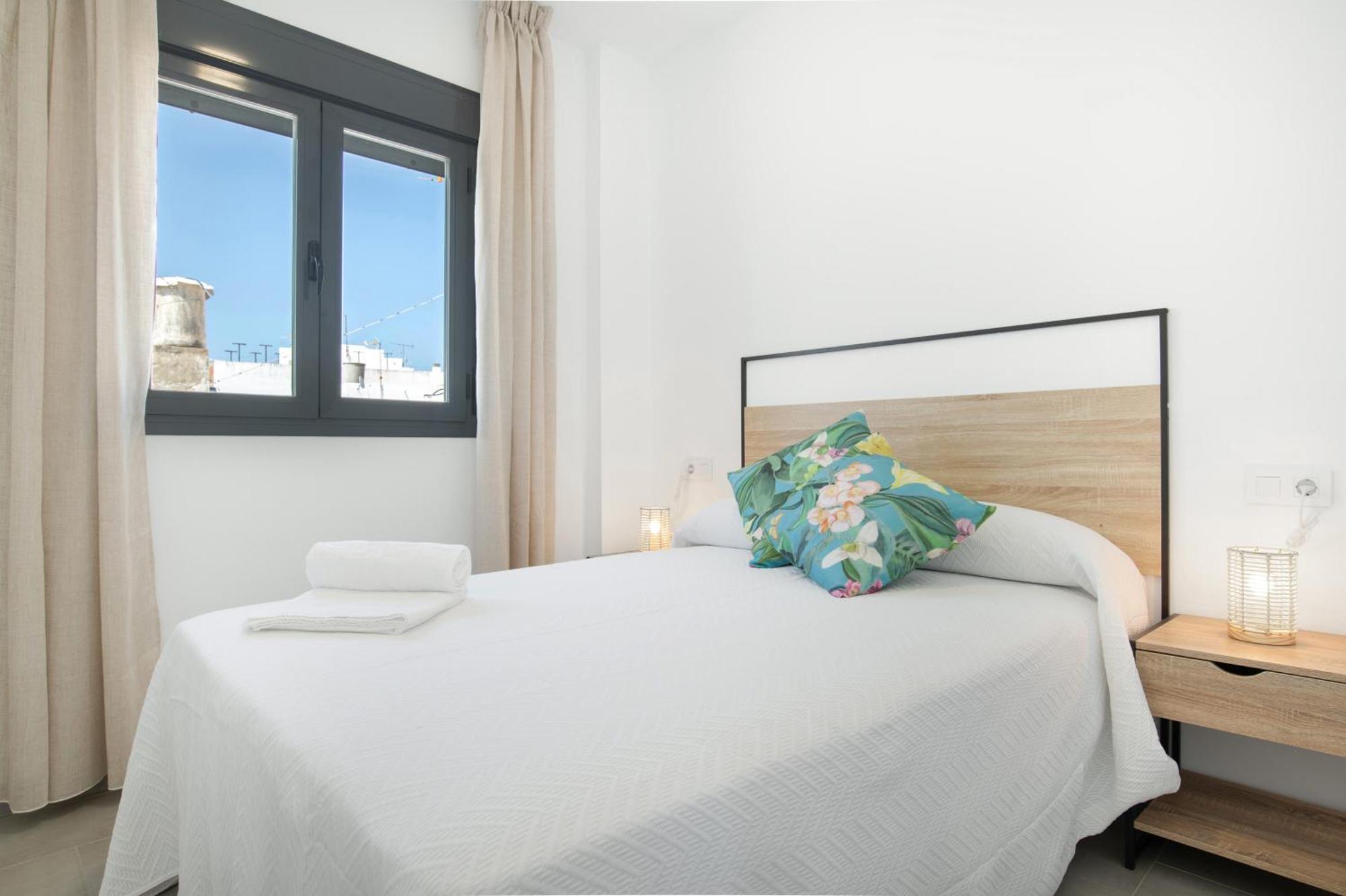 Cervantes Homes No3 โกนิล เด ลาฟรอนเตรา ภายนอก รูปภาพ